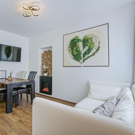 Auszeit Steiraland 8 Mit Ueberdachten Balkon Und Parkplatz Leoben  Zewnętrze zdjęcie